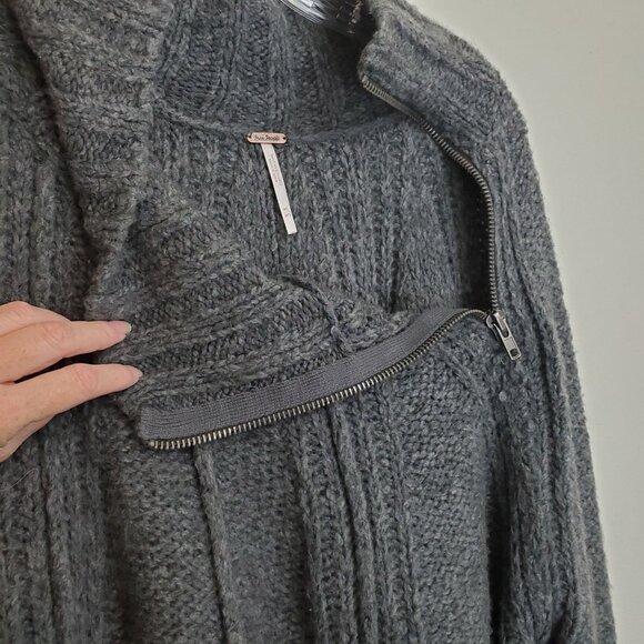 Free People Zip Split pullover sweater in gray - Picture 4 of 9
